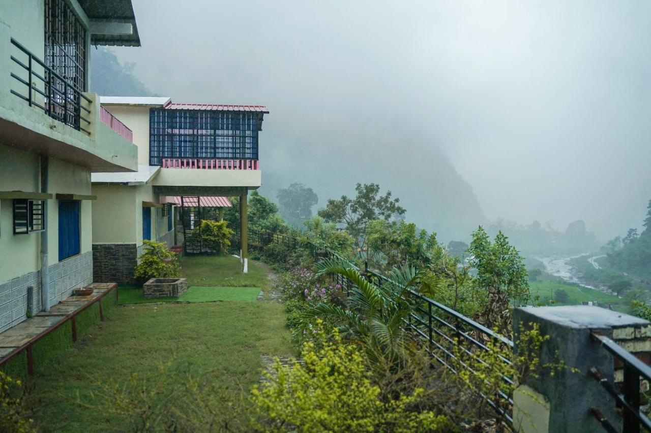 Baandal River Resort A Unit Of Maa Surkunda Devi Audhogik Kshetra Dehradun Exterior foto